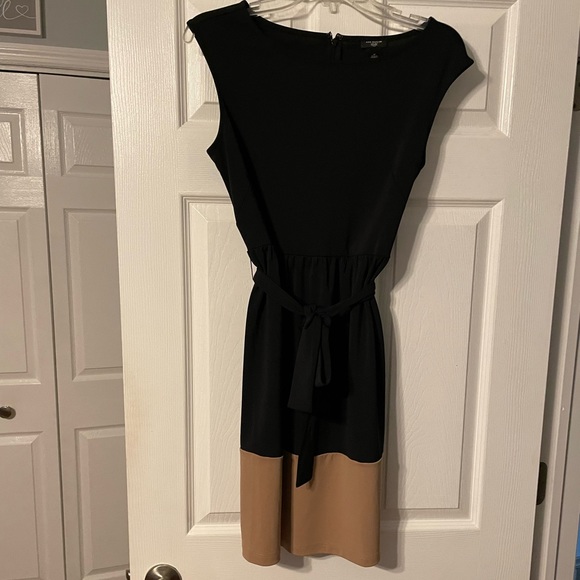 Ann Taylor Dresses & Skirts - Ann Taylor Petite Color Block Dress